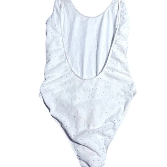 Lei1984 size 0 eyelet swimsuit in excellent like-new condition ivory cream - Picture 4 of 5